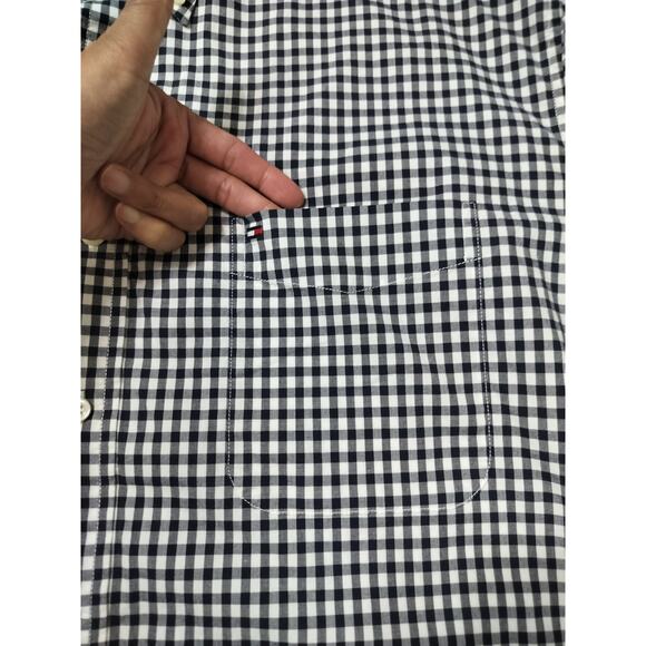 Tommy Hilfiger Checkered ButtonUp Adaptive Seated Back Black White Shirt Size XL - Picture 4 of 11